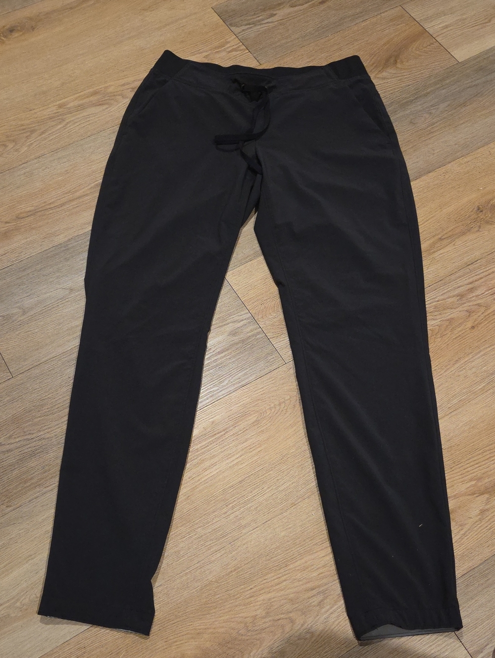 Athleta Men's Black Drawstring Joggers